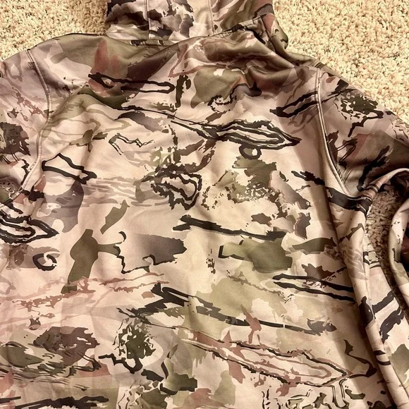 Under armor camo hoodie - Picture 5 of 7